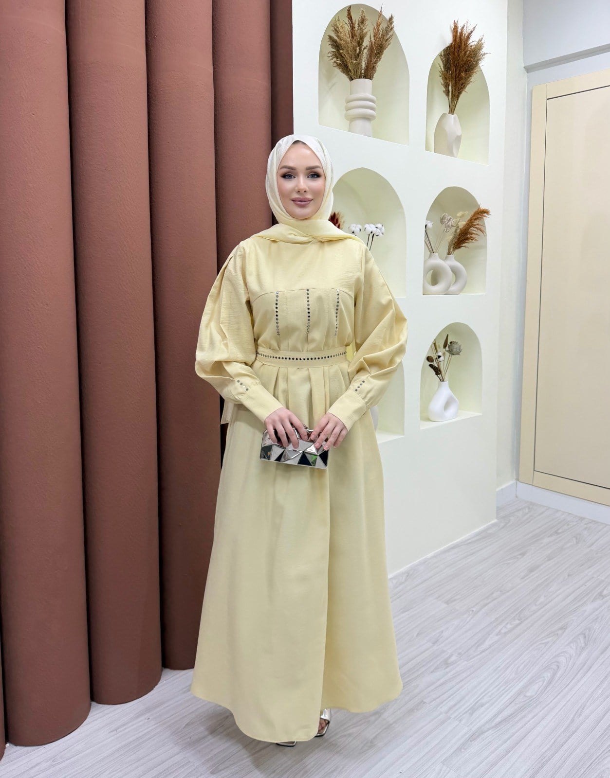 Serena Taş Detaylı Elbise Sarı
