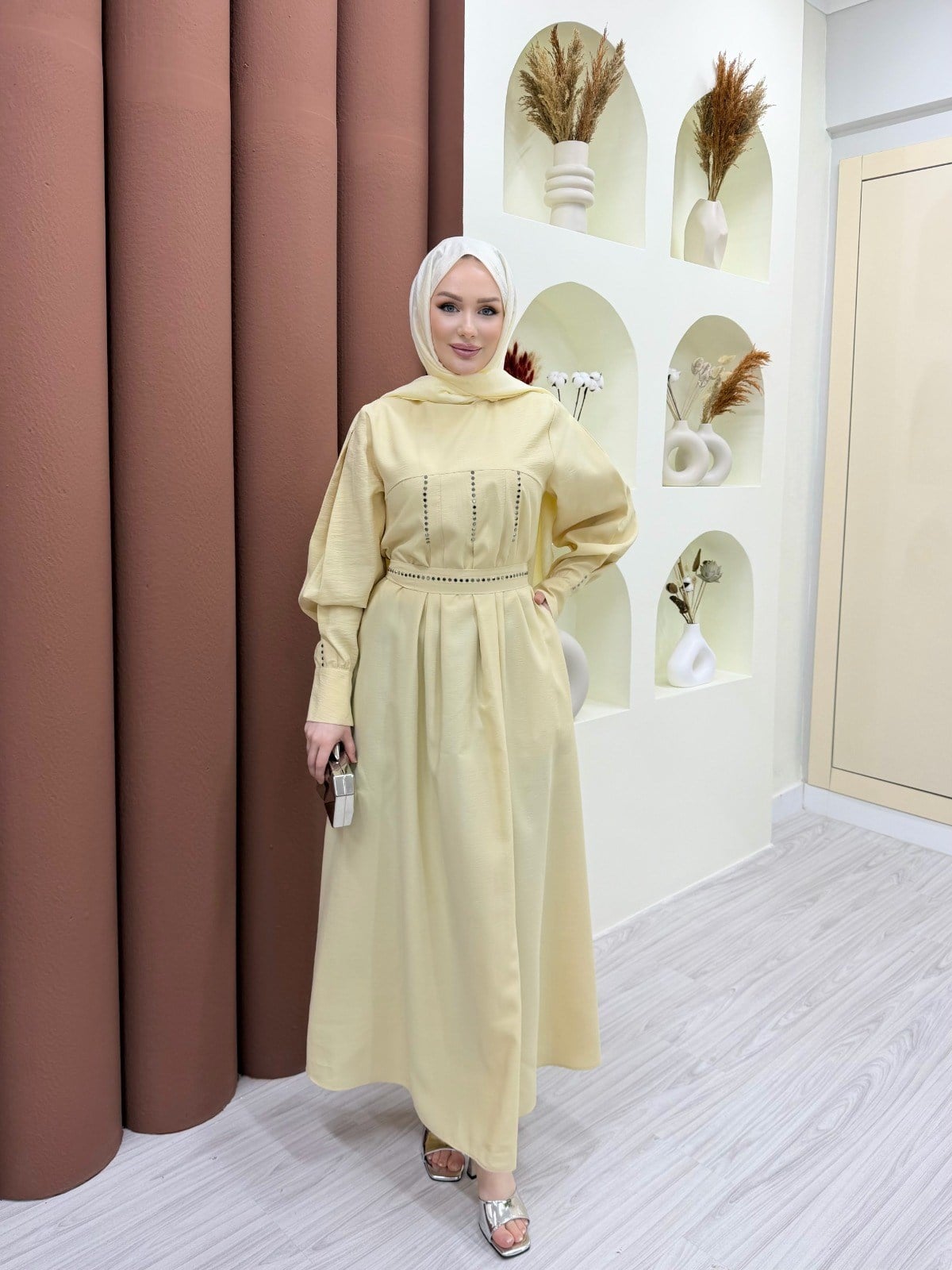 Serena Taş Detaylı Elbise Sarı