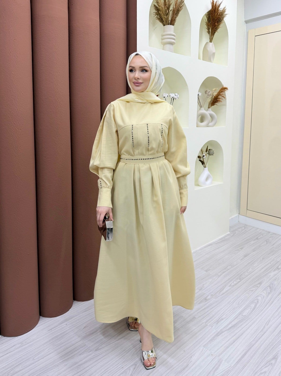 Serena Taş Detaylı Elbise Sarı