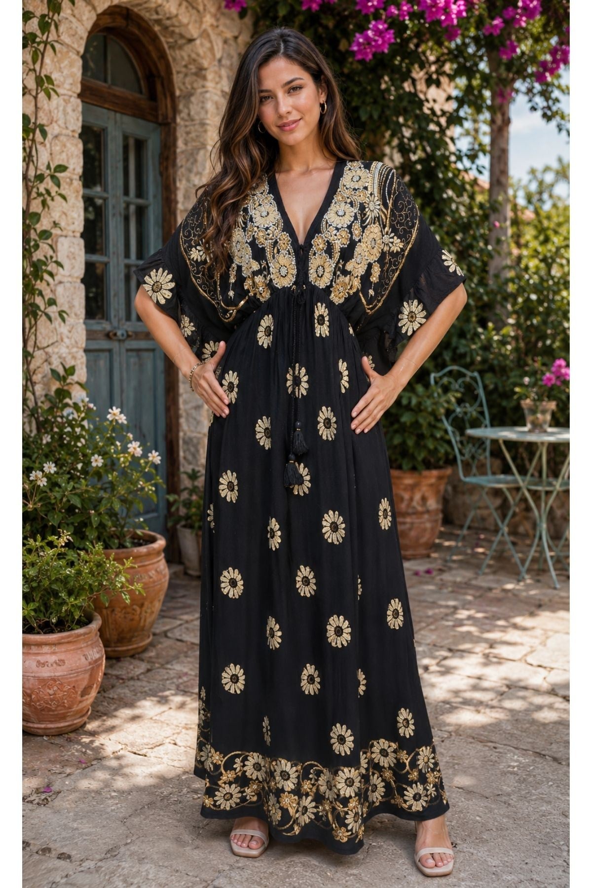 Altın Boncuk İşlemeli Bohem Maxi Elbise