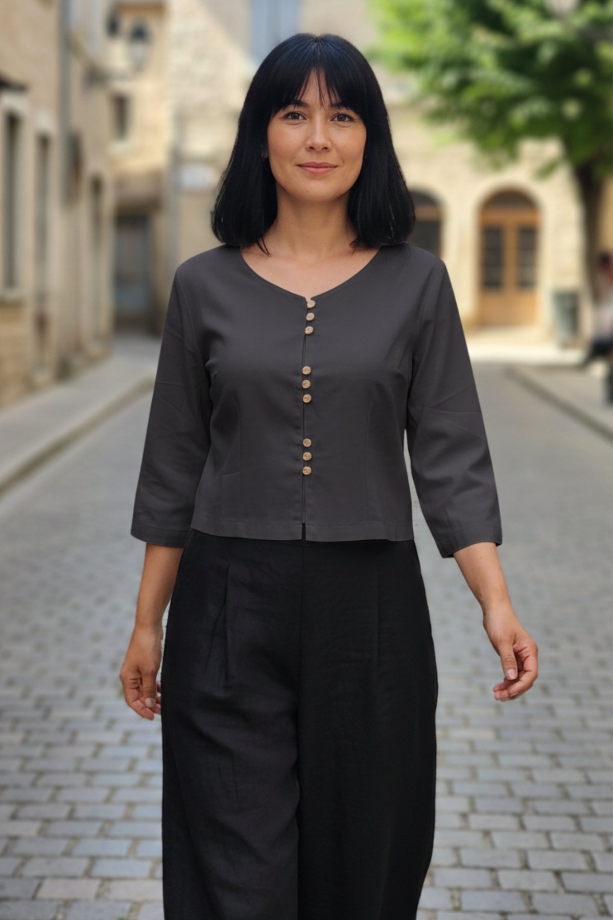Bisiklet Yaka Düğme Detaylı Bluz