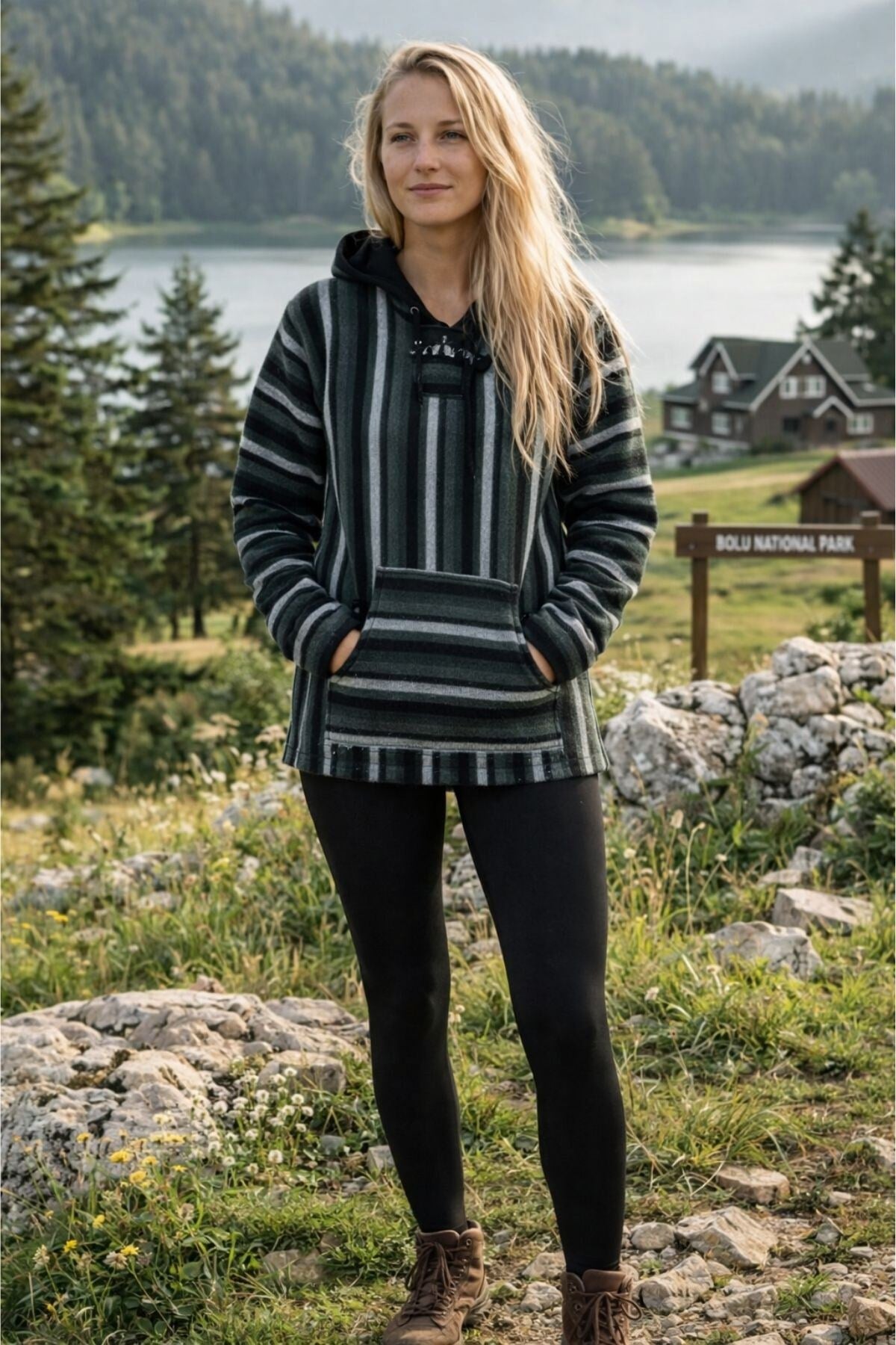 Kapüşonlu Etnik Sweatshirt