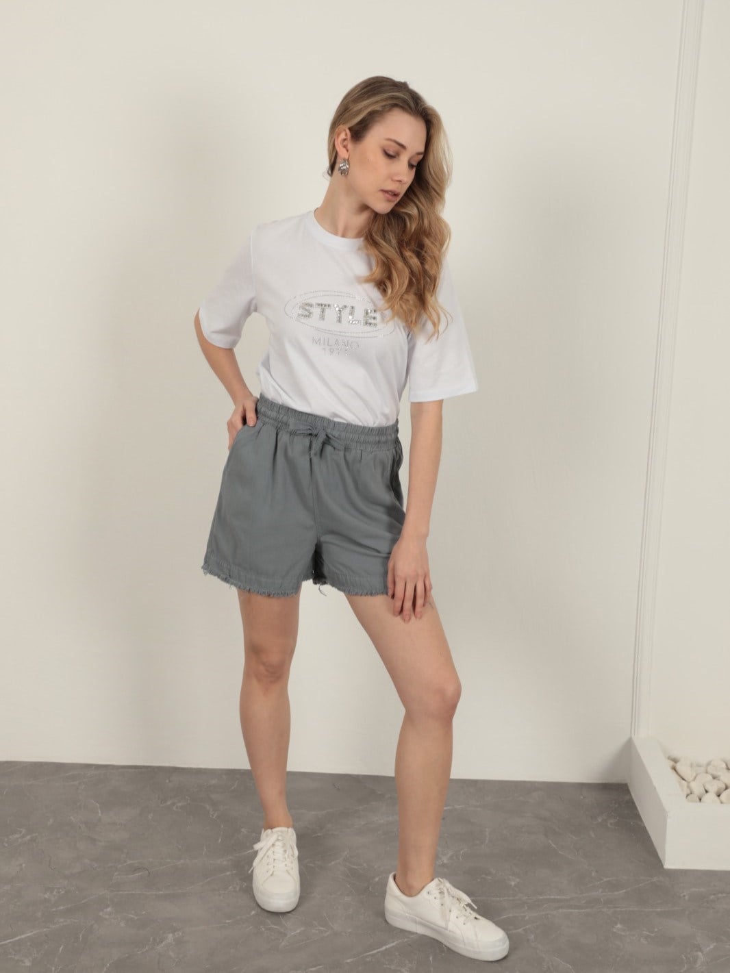 Gabardin Kısa Püsküllü Şort