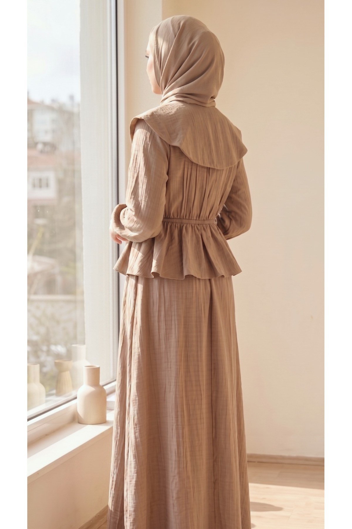 Beli Lastik Bağcıklı Bebe Yakalı Etekli Çilek Takım