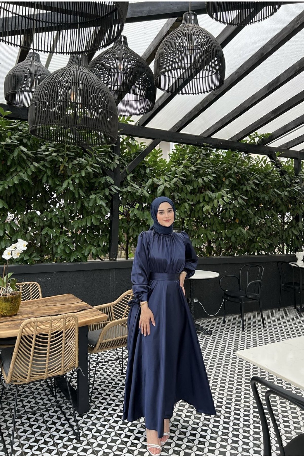 Lia Lacivert Önü Büzgülü Şanel Saten Kumaş Lüks Tesettür Abiye Elbise