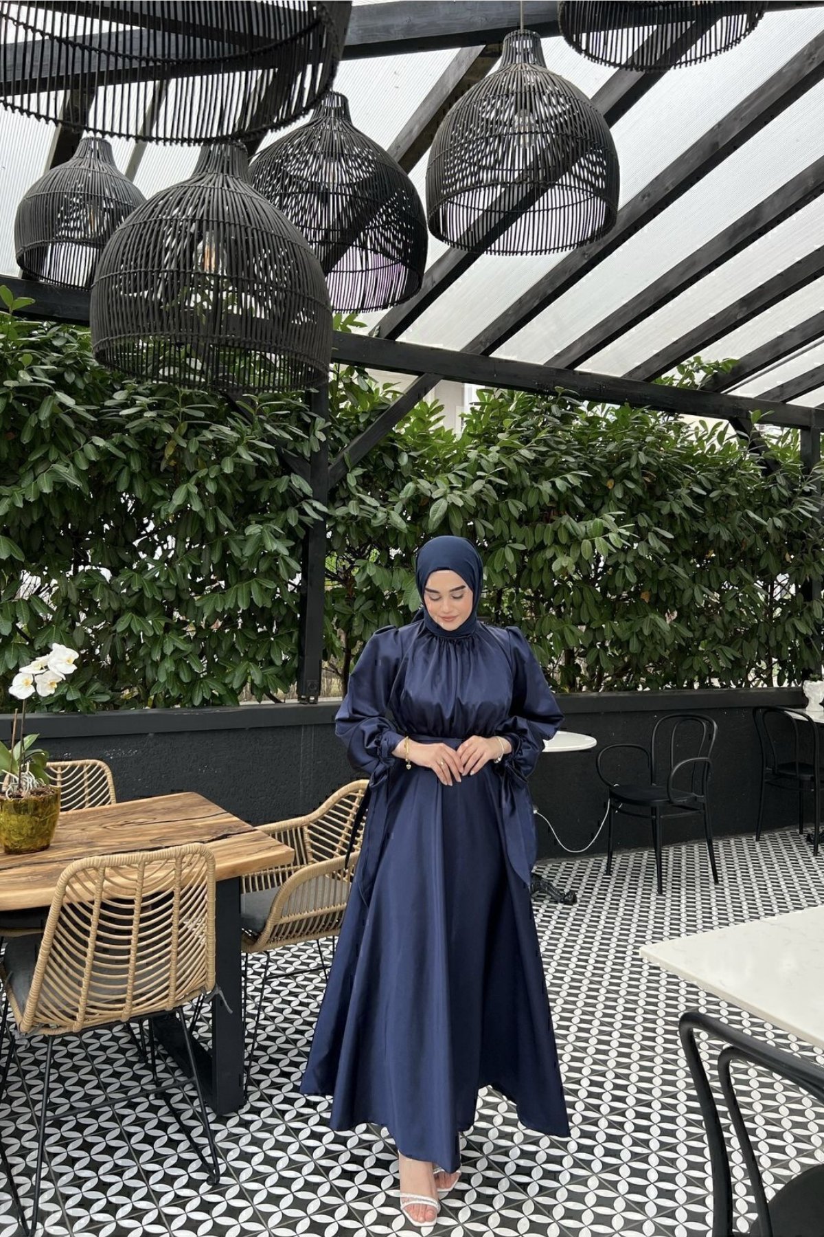 Lia Lacivert Önü Büzgülü Şanel Saten Kumaş Lüks Tesettür Abiye Elbise