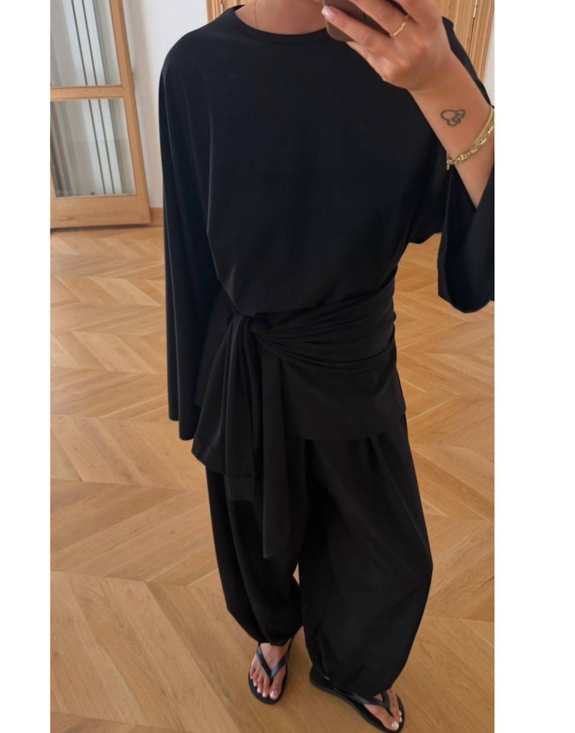 Kuşak Detaylı Siyah Sweat Şalvar Pantolon Takım