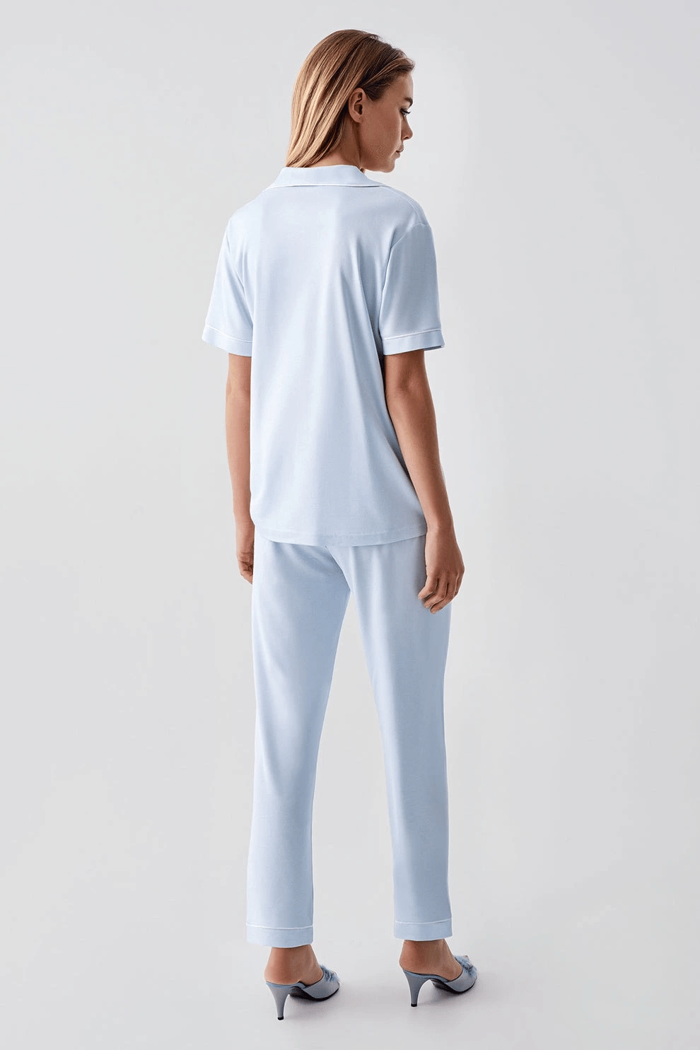 Freshness 324 Kadın 4'Lü Sabahlıklı Şorlu Pijama Takımı