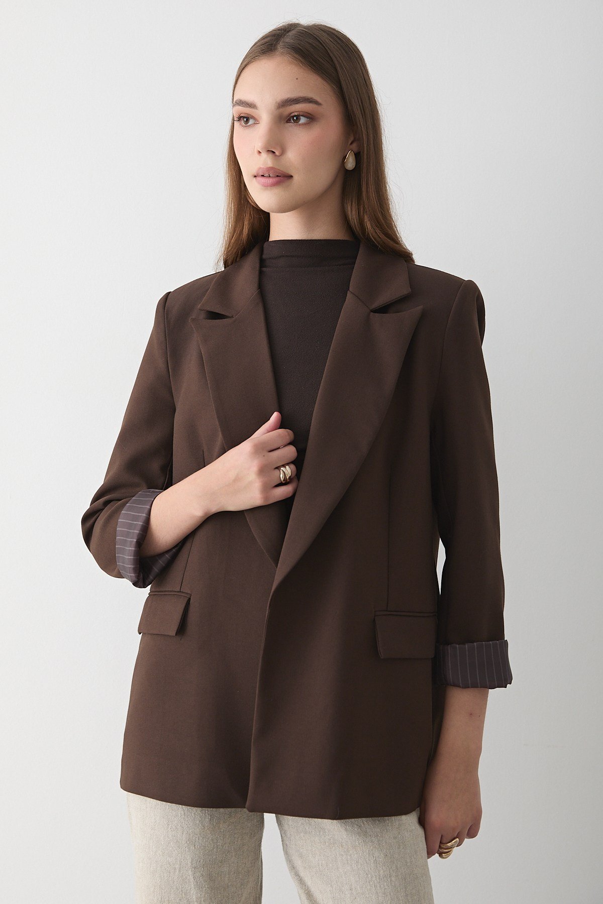 Kadın Acı Kahve Çizgili İçi Astarlı Kol Detaylı Blazer Ceket