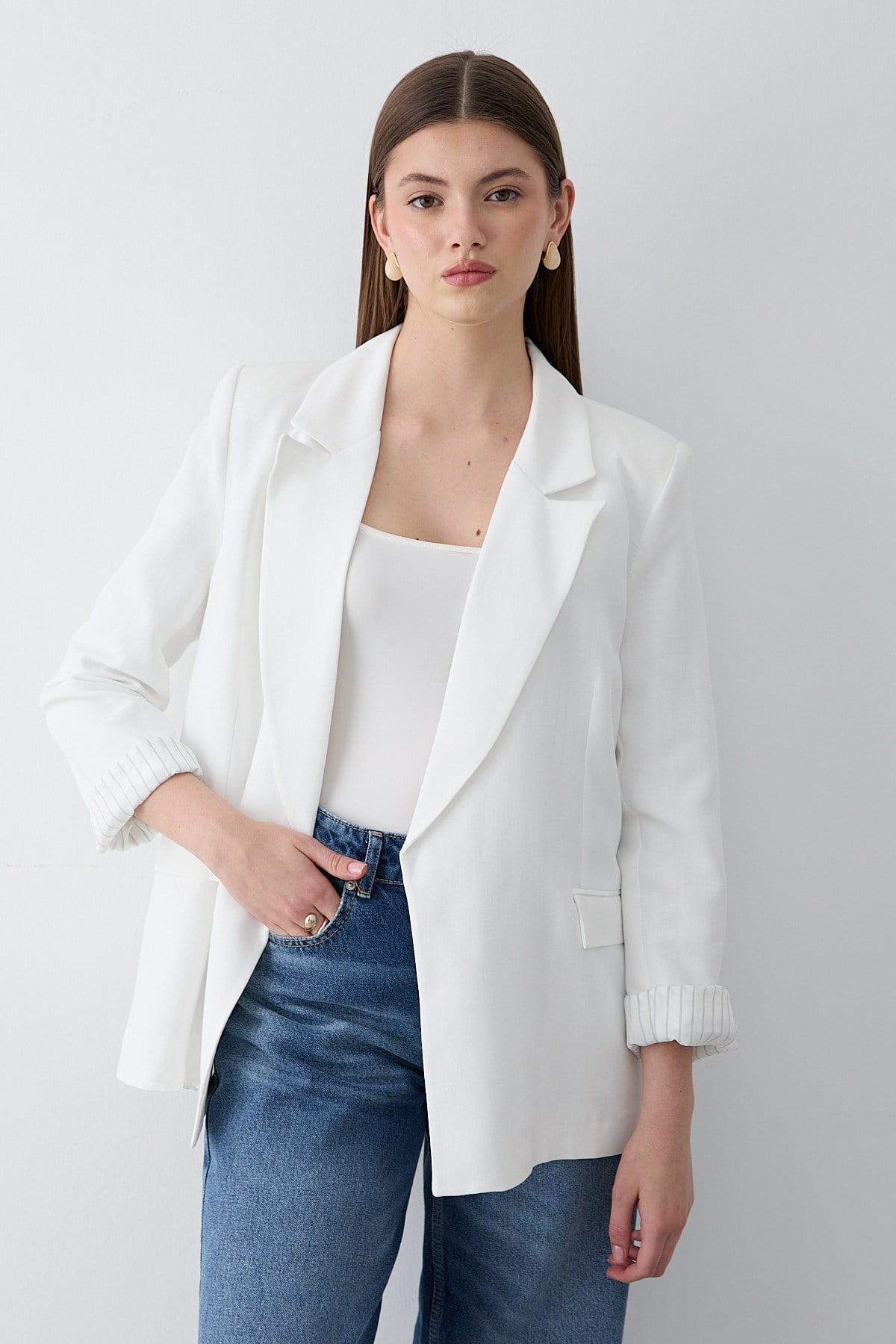 Kadın Beyaz Çizgili İçi Astarlı Kol Detaylı Blazer Ceket