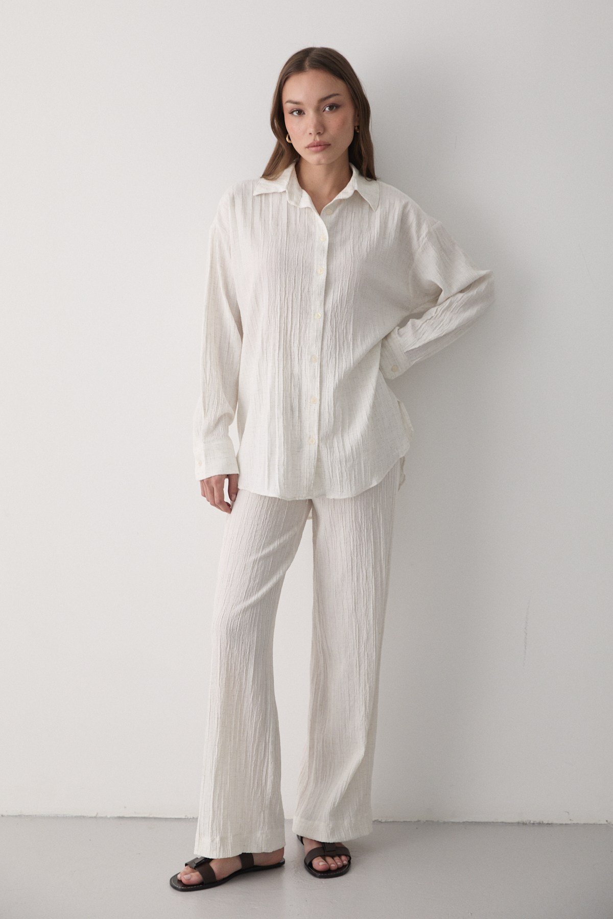Kadın Ekru Oversize Keten Gömlek & Pantolon Takım Bağcıklı
