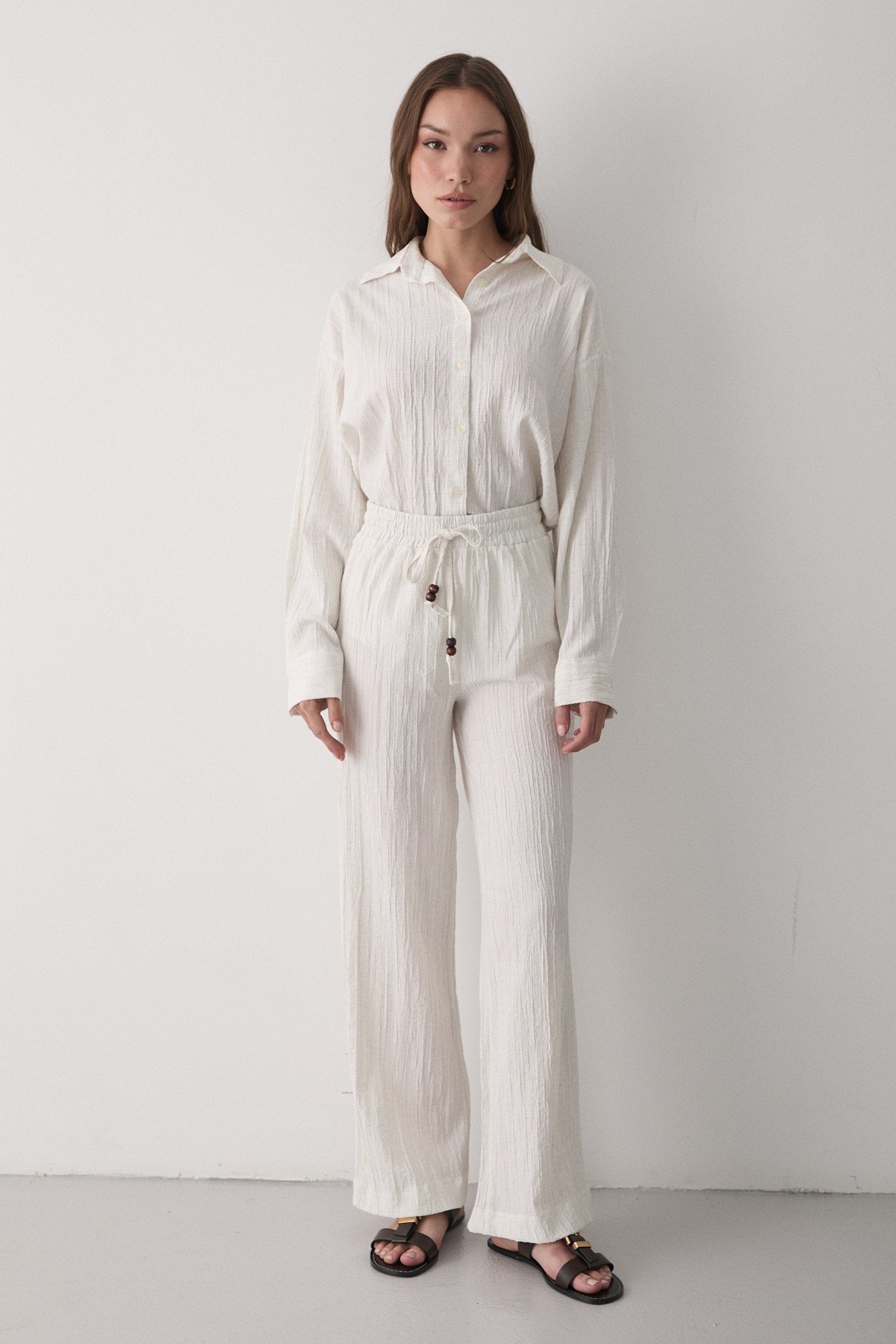 Kadın Ekru Oversize Keten Gömlek & Pantolon Takım Bağcıklı