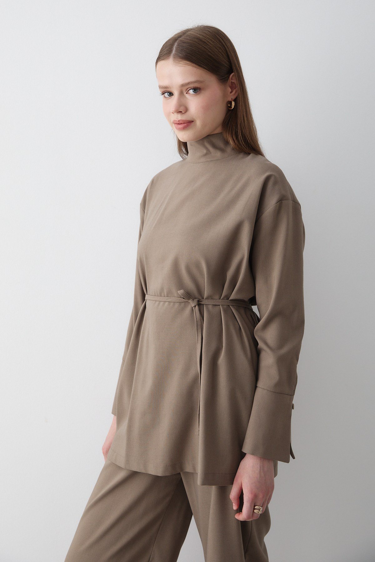 Kadın Haki Dik Yaka Kuşaklı Tunik & Düğme Detaylı Beli Lastikli Pantolon Alt&Üst Takım
