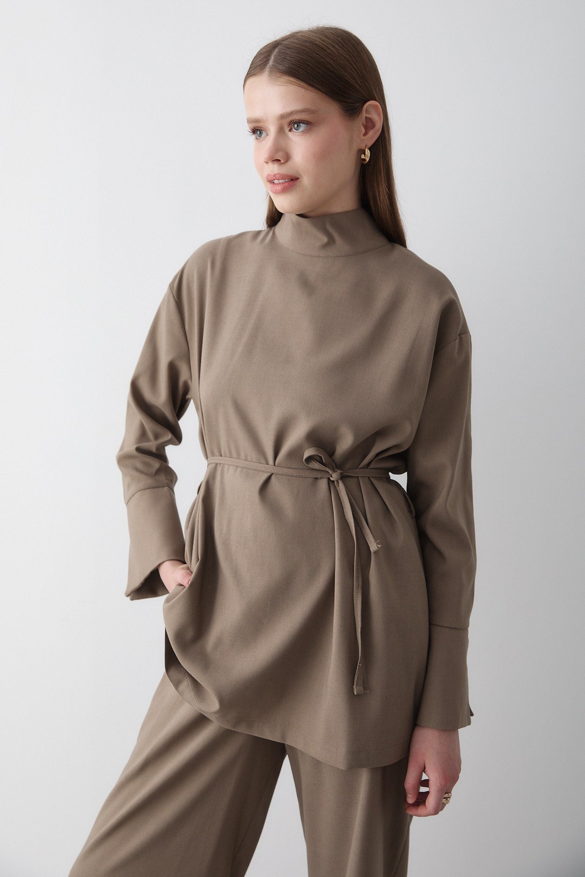 Kadın Haki Dik Yaka Kuşaklı Tunik & Düğme Detaylı Beli Lastikli Pantolon Alt&Üst Takım