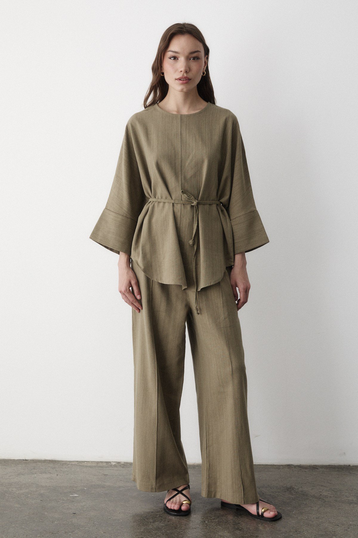 Kadın Haki Keten Oversize Üst Bluz & Lastikli Bol Paça Pantolon Alt & Üst Takım