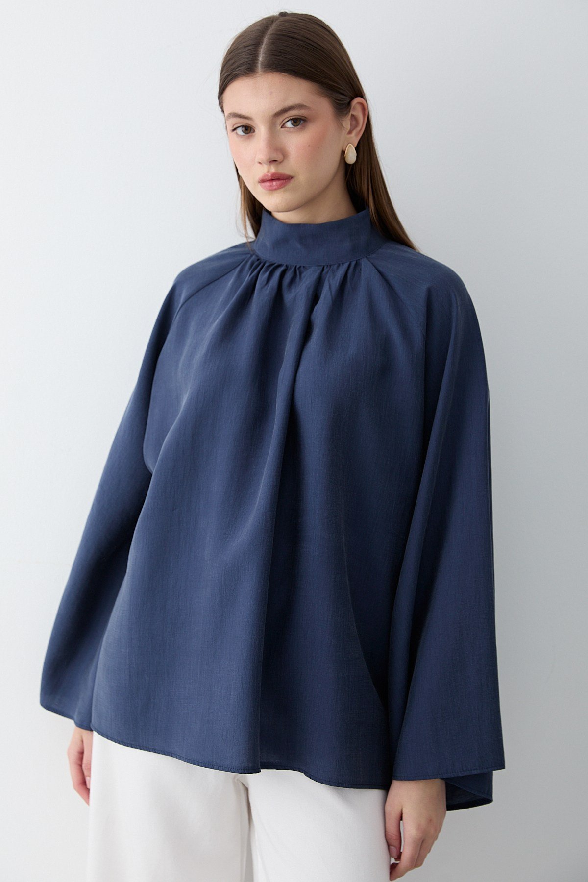 Kadın Hakim Yaka Pelerin Kollu Oversize Bluz