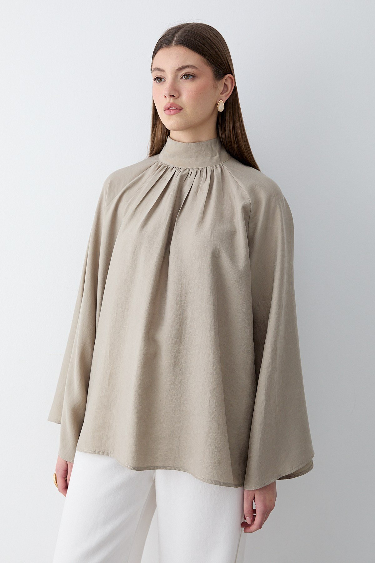 Kadın Hakim Yaka Pelerin Kollu Oversize Bluz