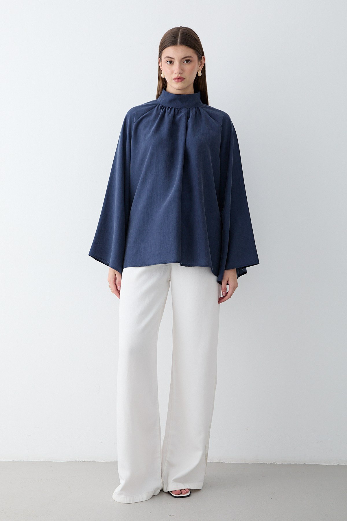 Kadın Hakim Yaka Pelerin Kollu Oversize Bluz