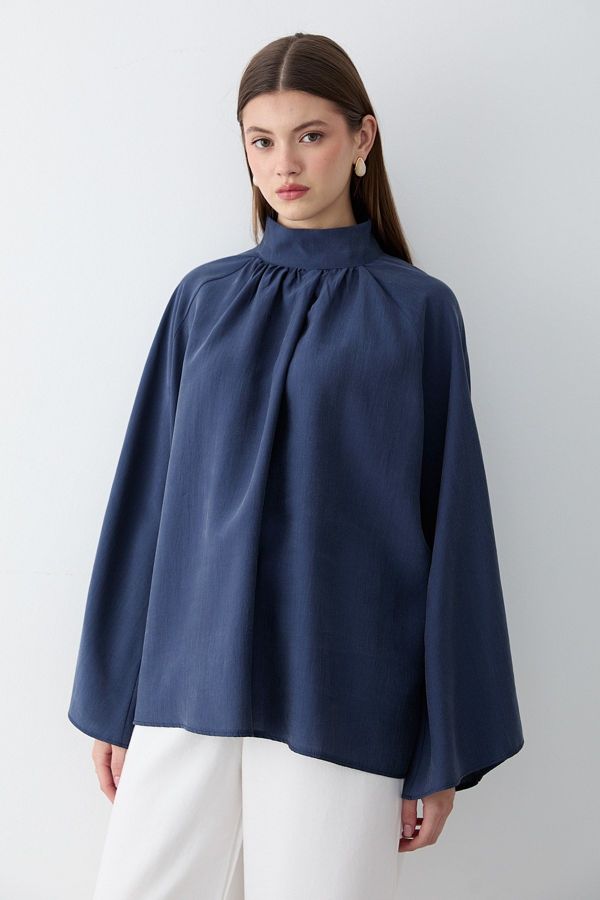 Kadın Hakim Yaka Pelerin Kollu Oversize Bluz