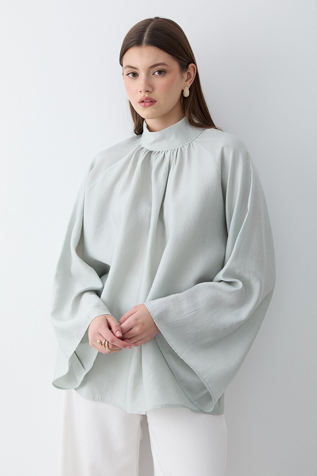 Kadın Hakim Yaka Pelerin Kollu Oversize Bluz