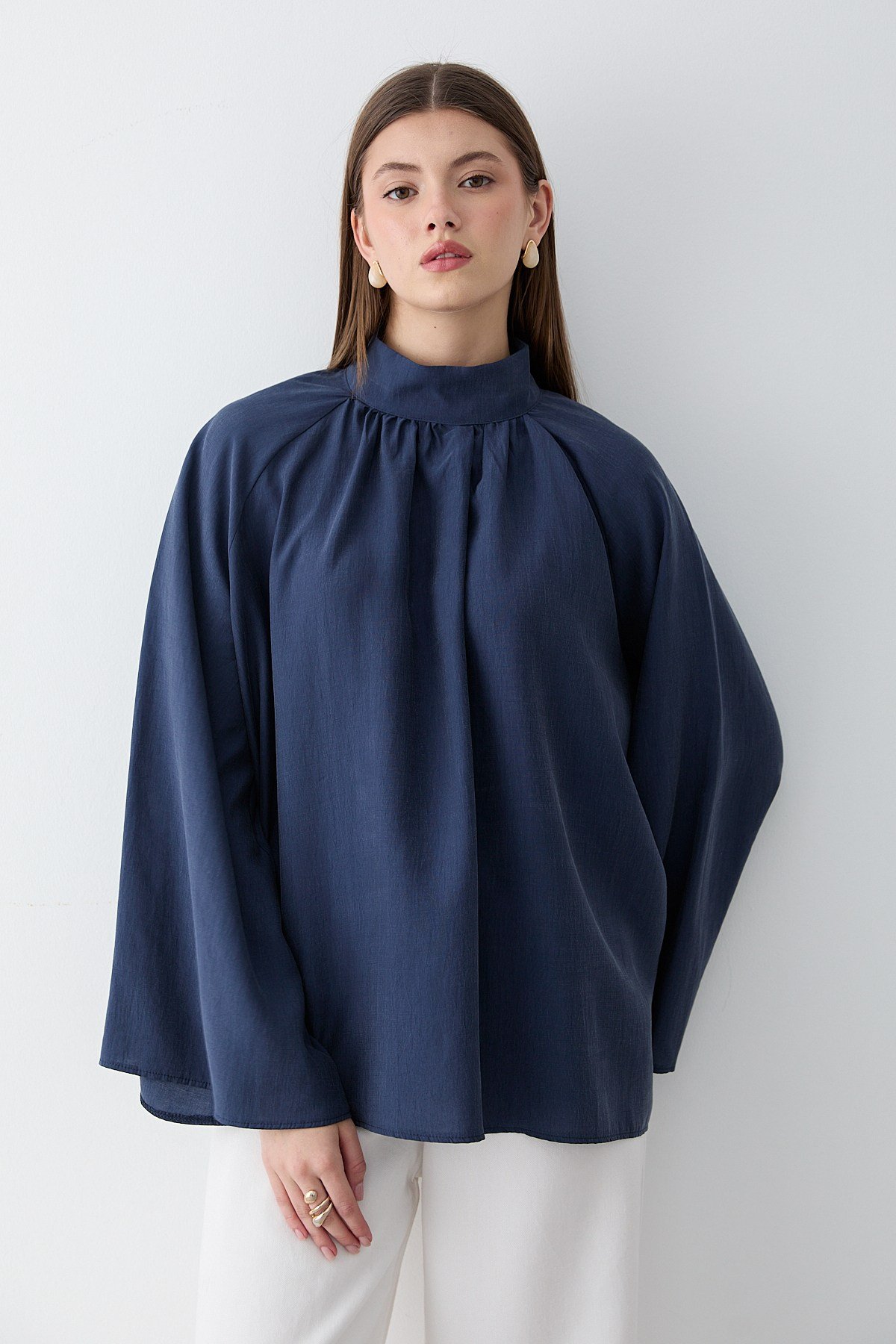 Kadın Hakim Yaka Pelerin Kollu Oversize Bluz