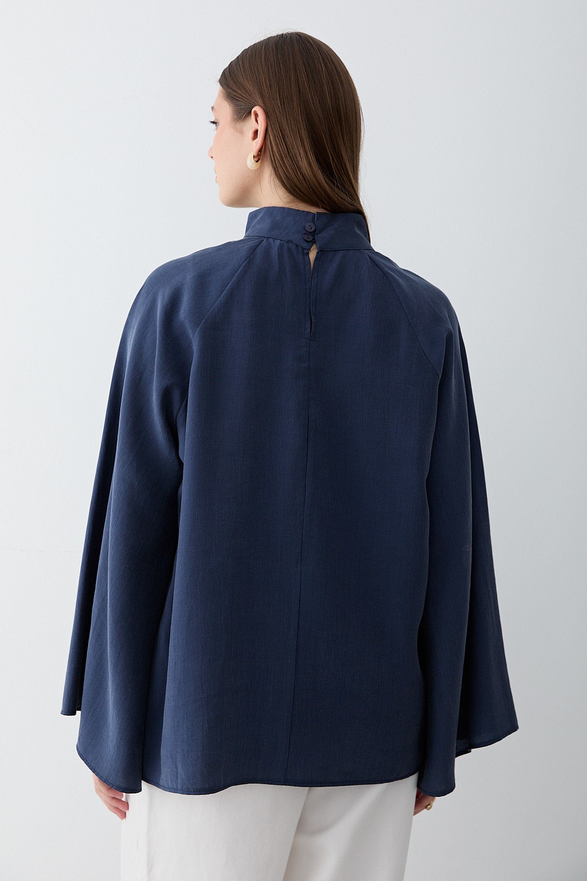 Kadın Hakim Yaka Pelerin Kollu Oversize Bluz