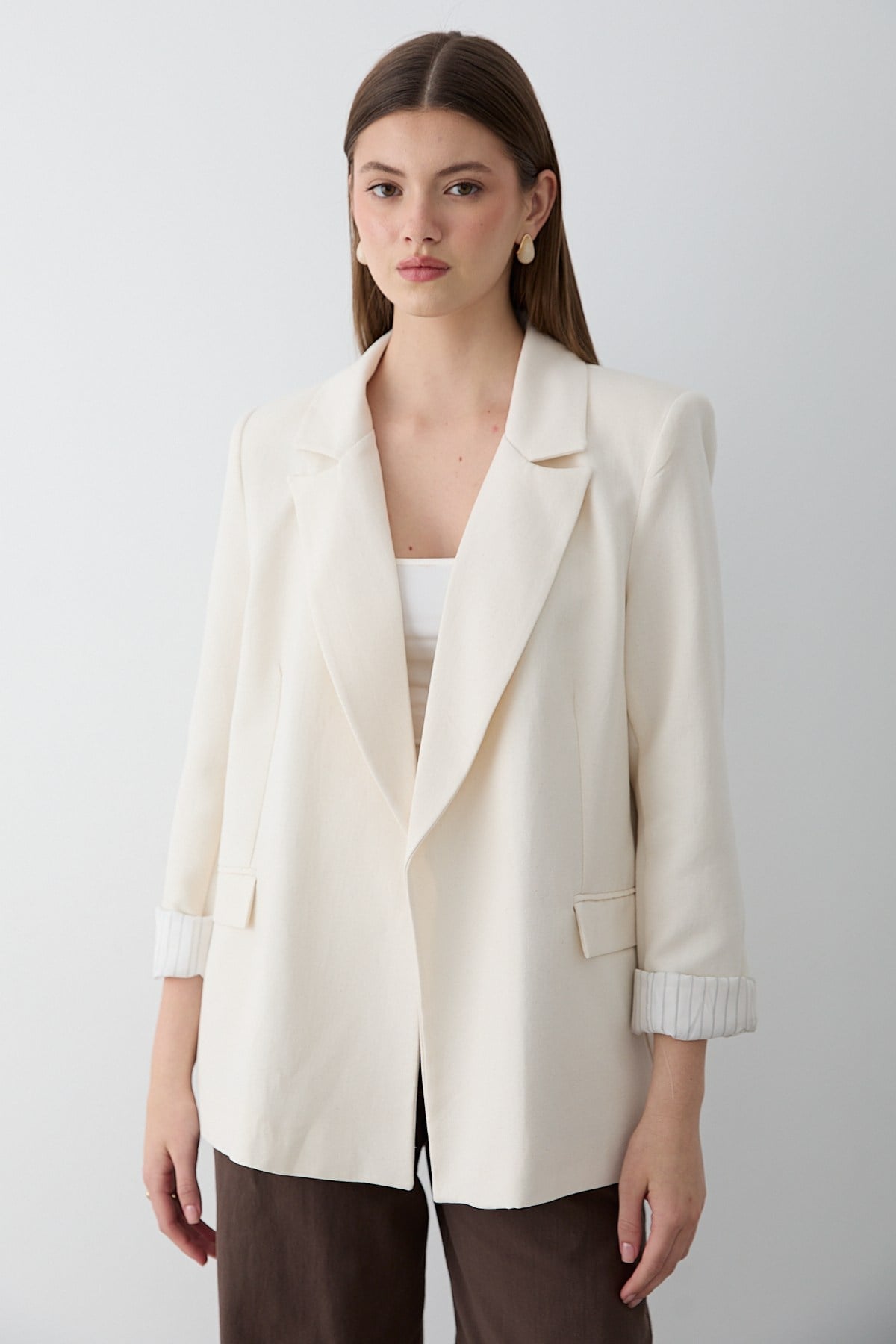 Kadın Naturel Çizgili İçi Astarlı Kol Detaylı Blazer Ceket