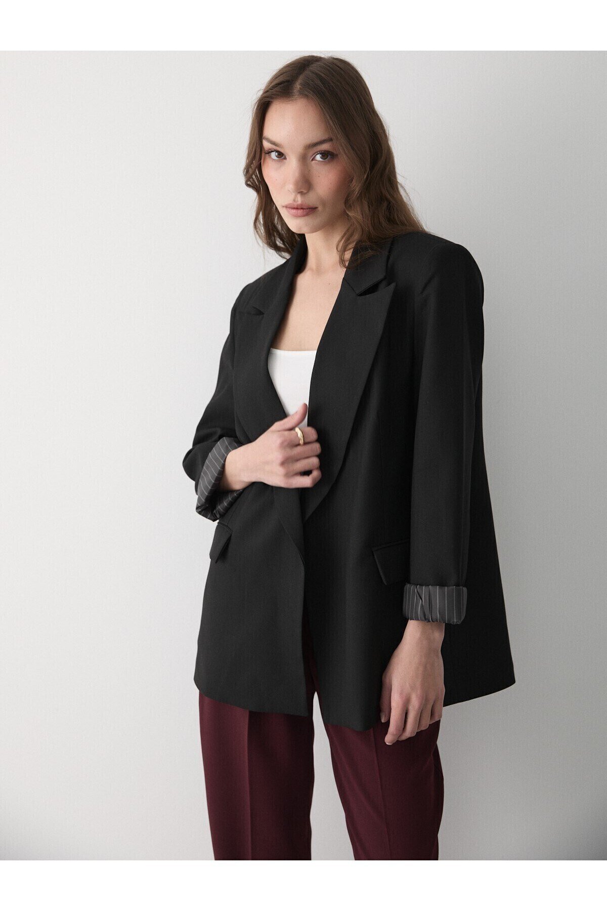 Kadın Siyah Çizgili İçi Astarlı Kol Detaylı Blazer Ceket
