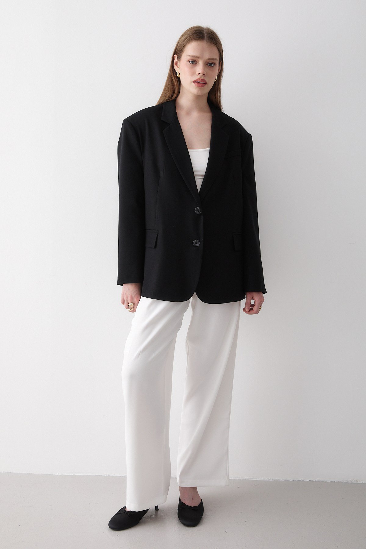 Kadın Siyah Düğme Detaylı Oversize Blazer Ceket