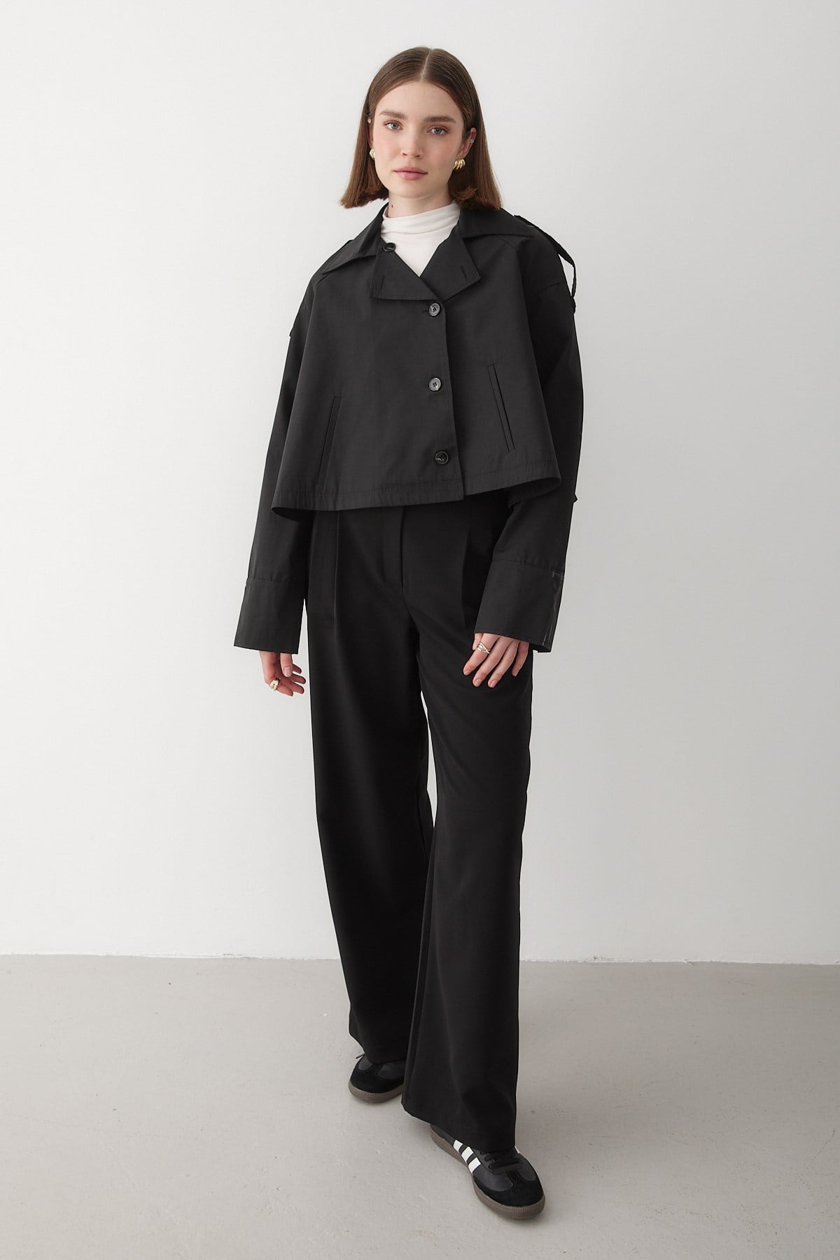 Kadın Siyah Kruvaze Yaka Trençkot