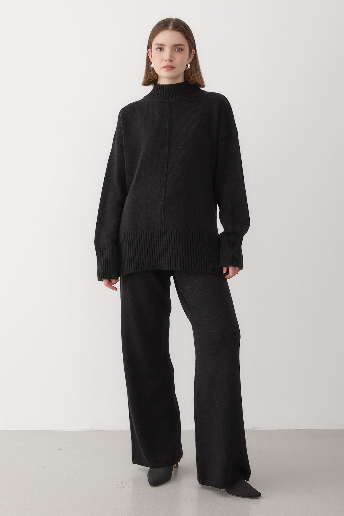 Kadın Siyah Oversize Balıkçı Yaka Triko Kazak & Beli Lastikli Pantolon Alt&Üst Takım