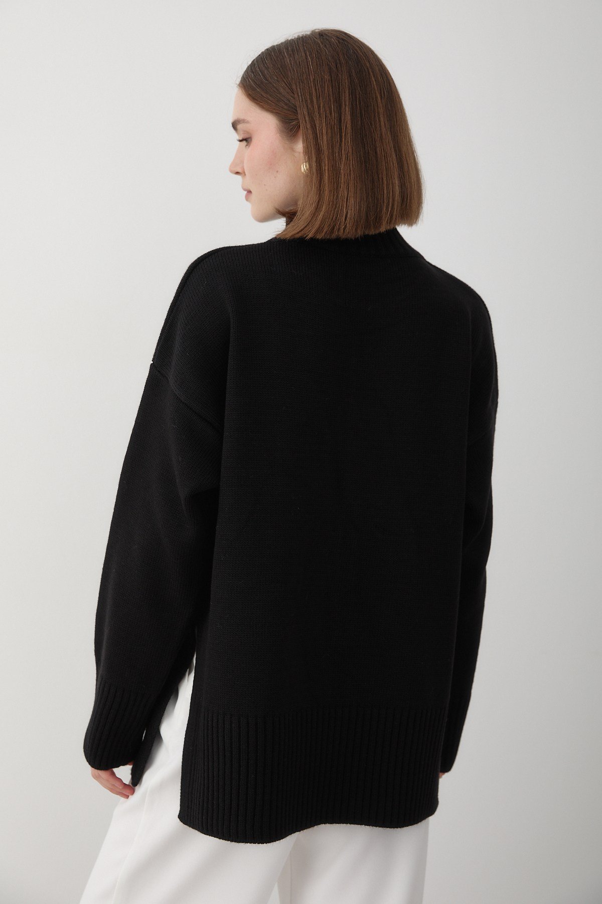 Kadın Siyah Oversize Balıkçı Yaka Triko Kazak
