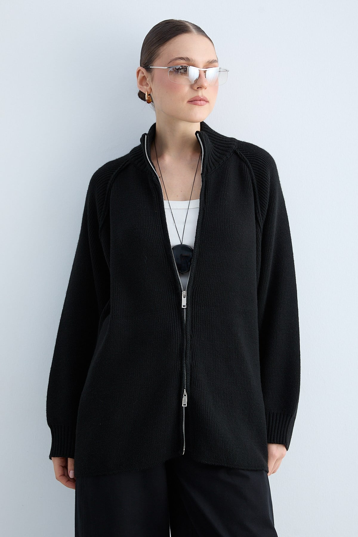 Kadın Triko Dik Yaka Fermuarlı Oversize Hırka Raglan Kollu Örgü Ceket -Siyah