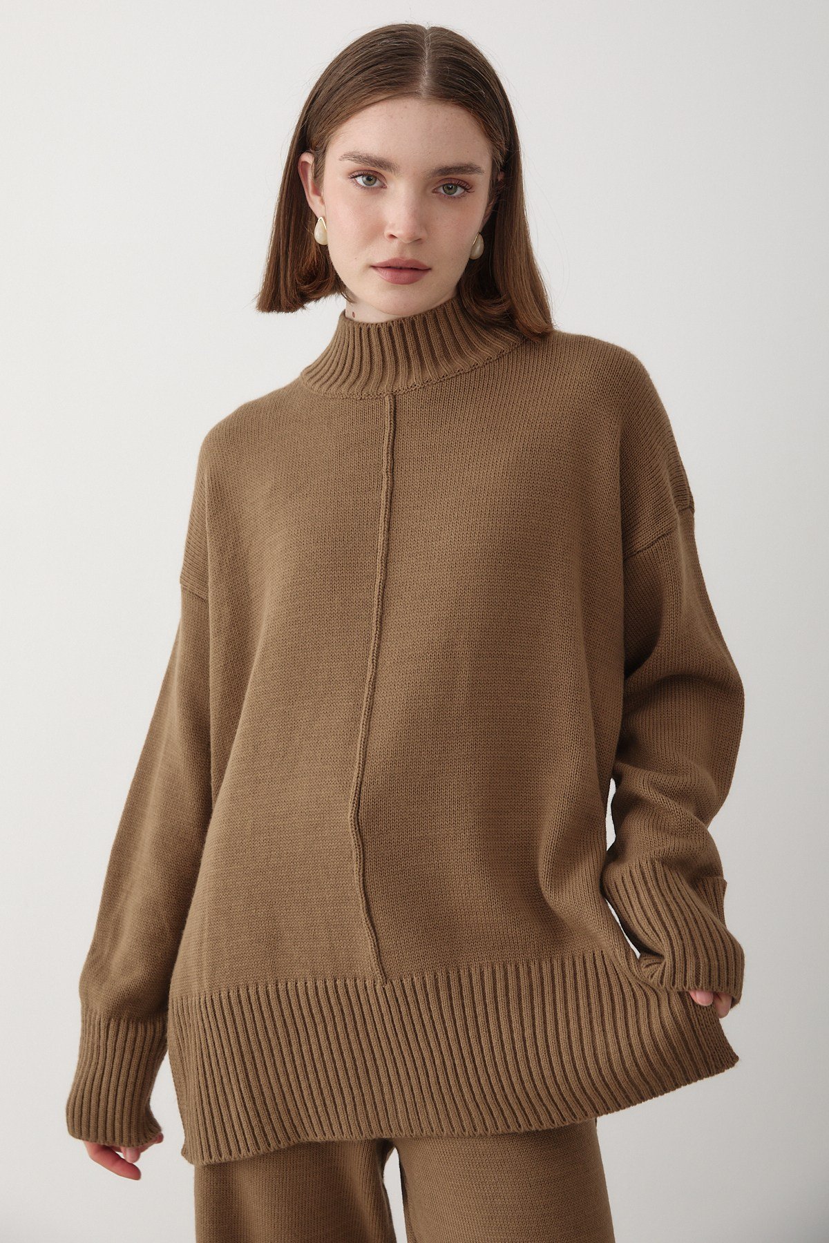 Kadın Vizon Oversize Balıkçı Yaka Triko Kazak & Beli Lastikli Pantolon Alt&Üst Takım