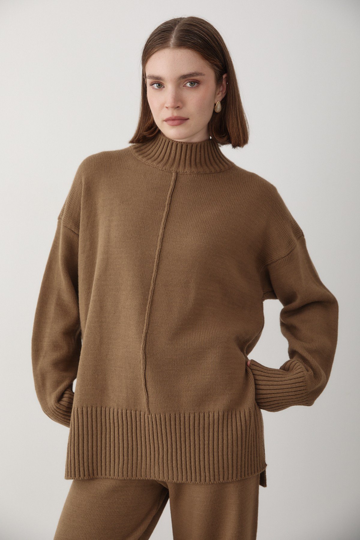 Kadın Vizon Oversize Balıkçı Yaka Triko Kazak & Beli Lastikli Pantolon Alt&Üst Takım