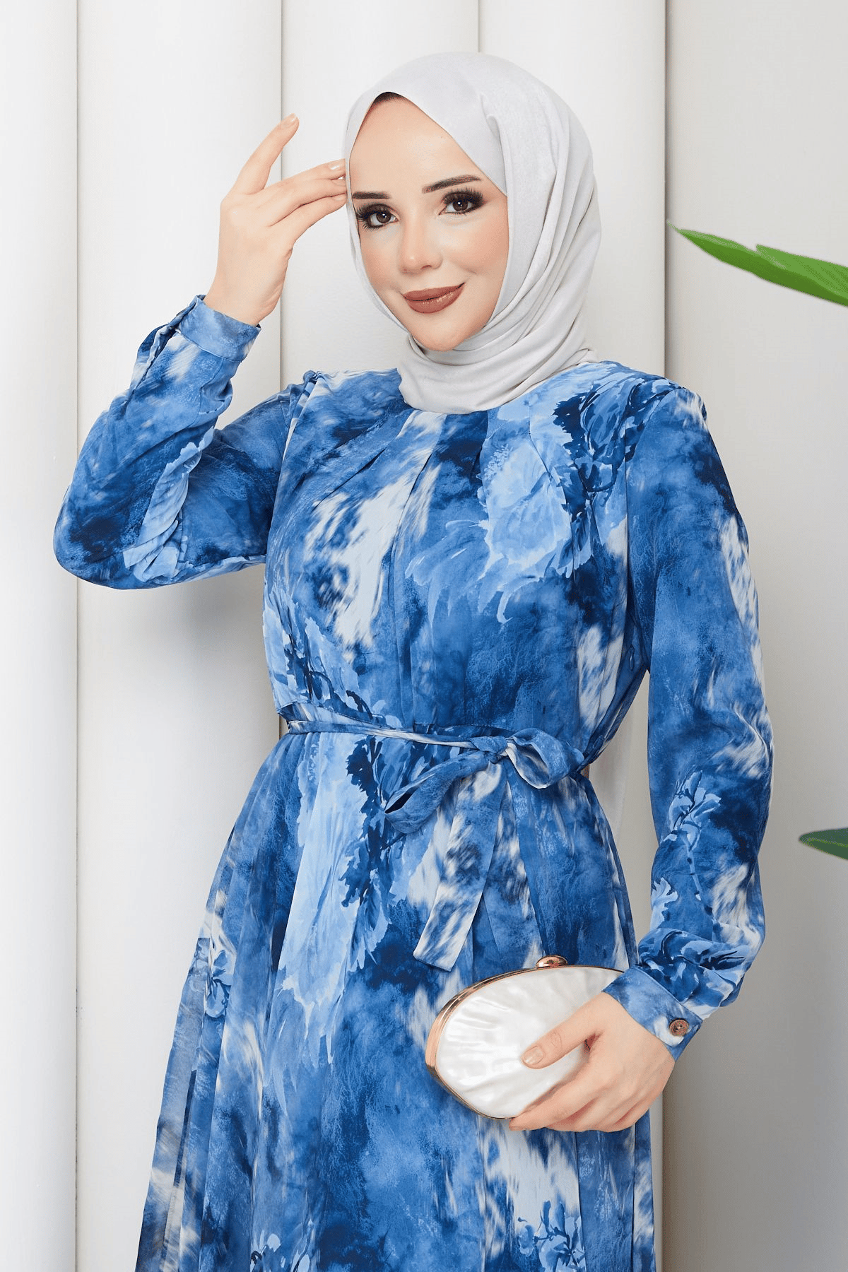 ASTARLI ŞİFON ELBİSE