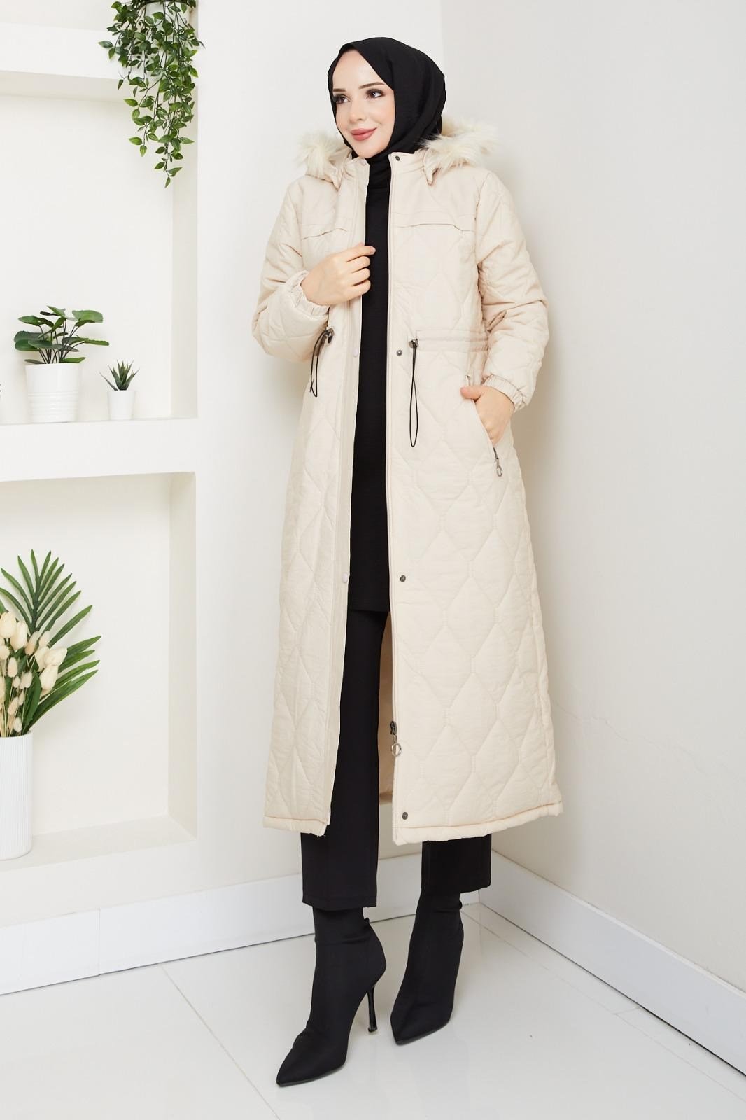 BELİ LASTİKLİ KAPİTONE MONT / Krem