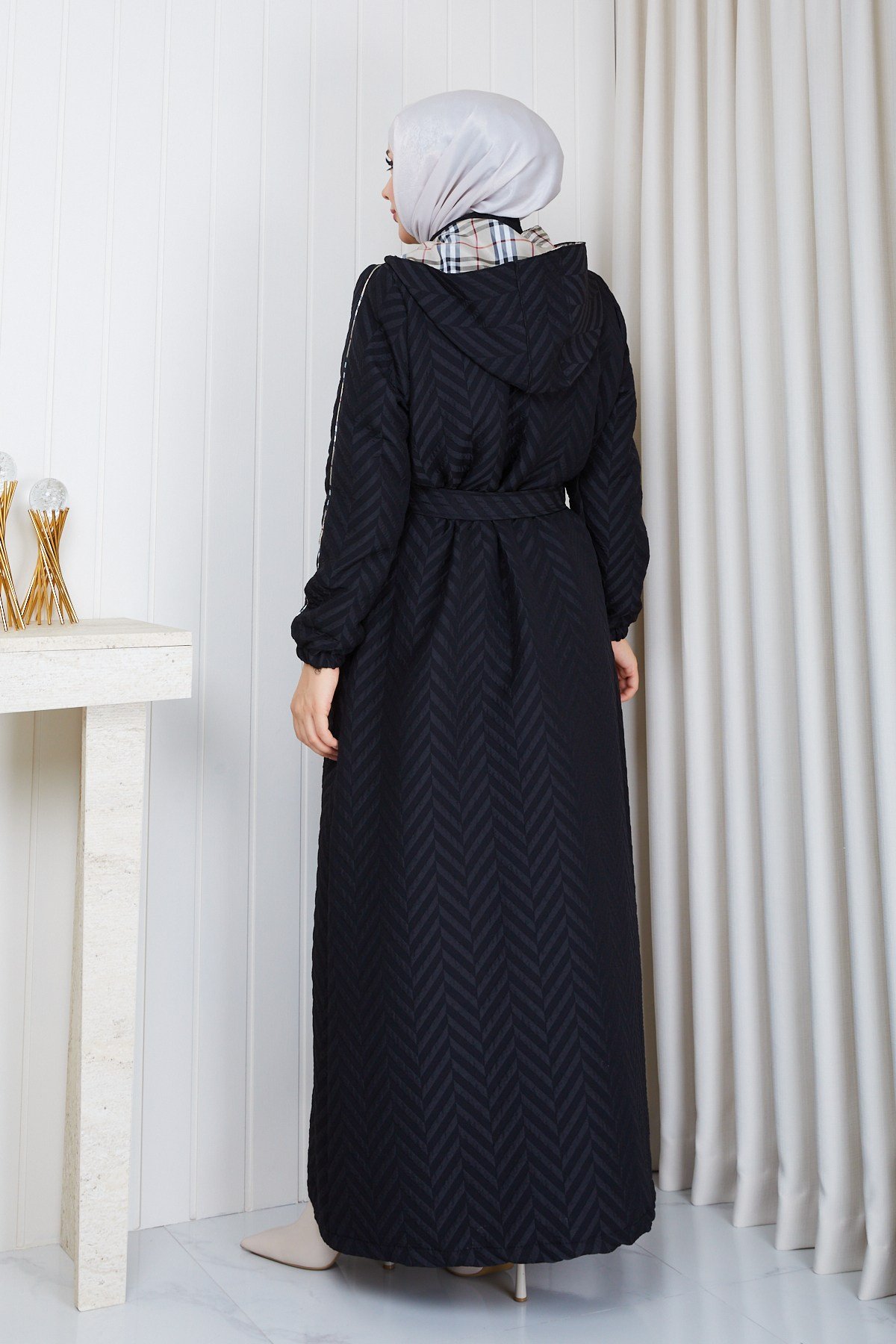 BURBERY DESENLİ KAPİTONE / Siyah