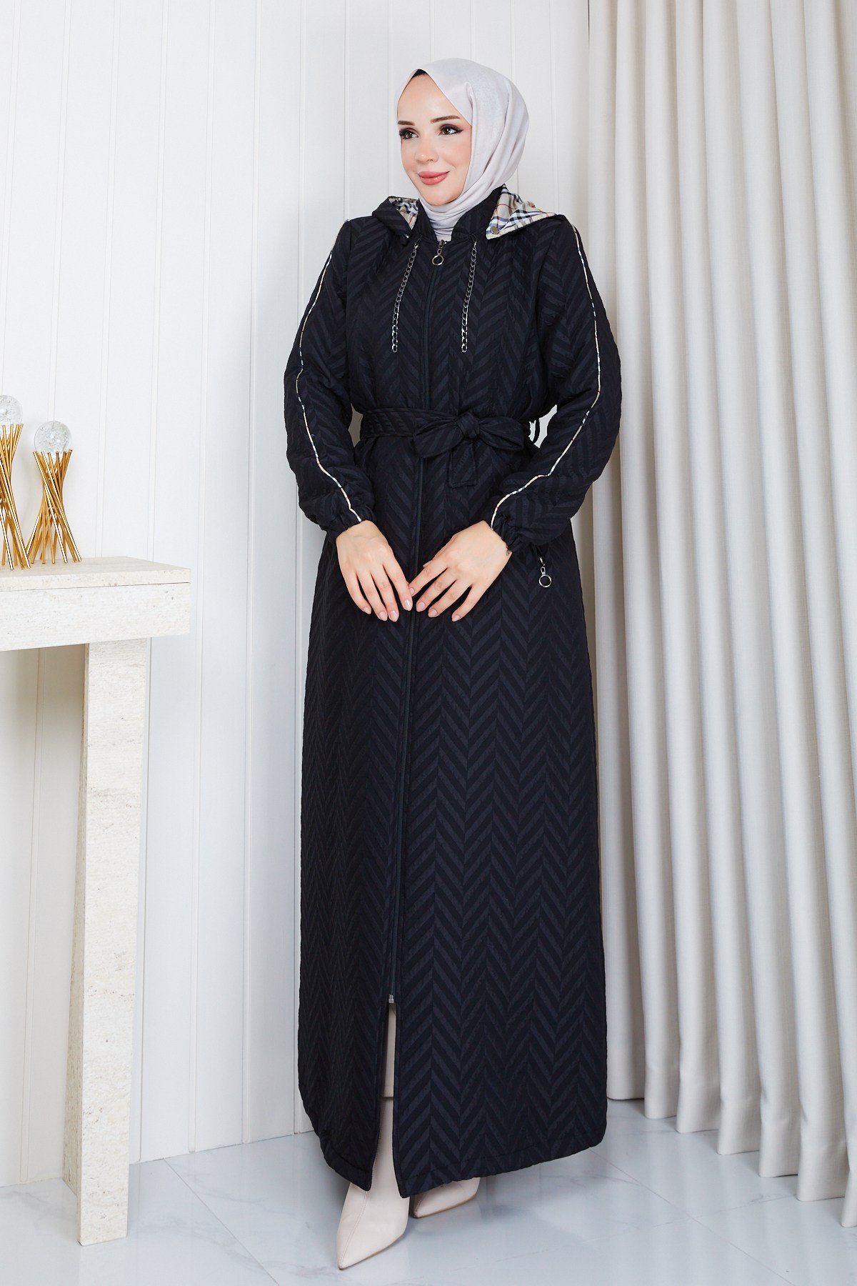 BURBERY DESENLİ KAPİTONE / Siyah