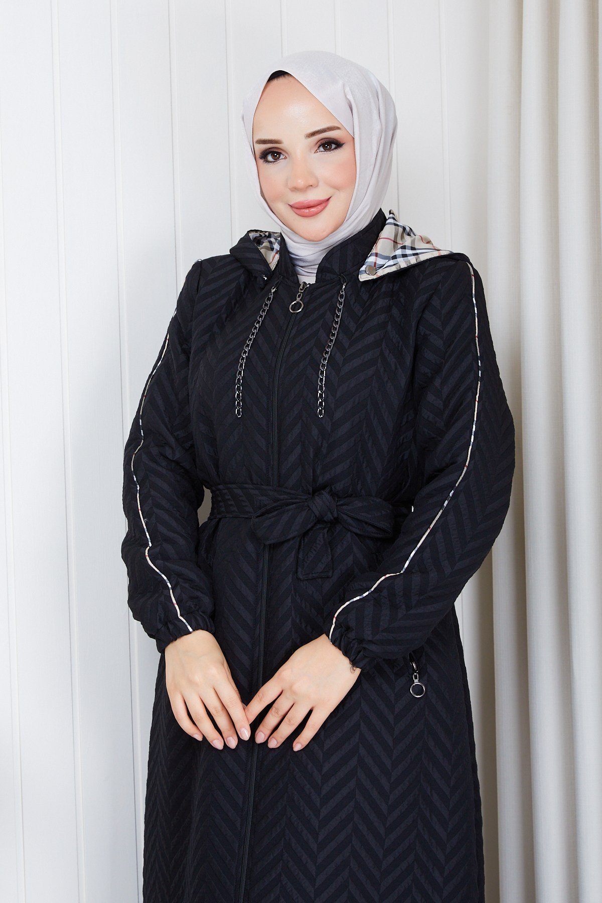 BURBERY DESENLİ KAPİTONE / Siyah