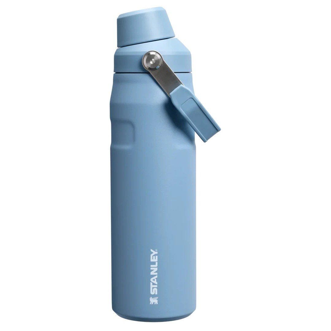 Stanley The IceFlow™ Bottle Fast Flow 0.7L / 24oz - Indigo