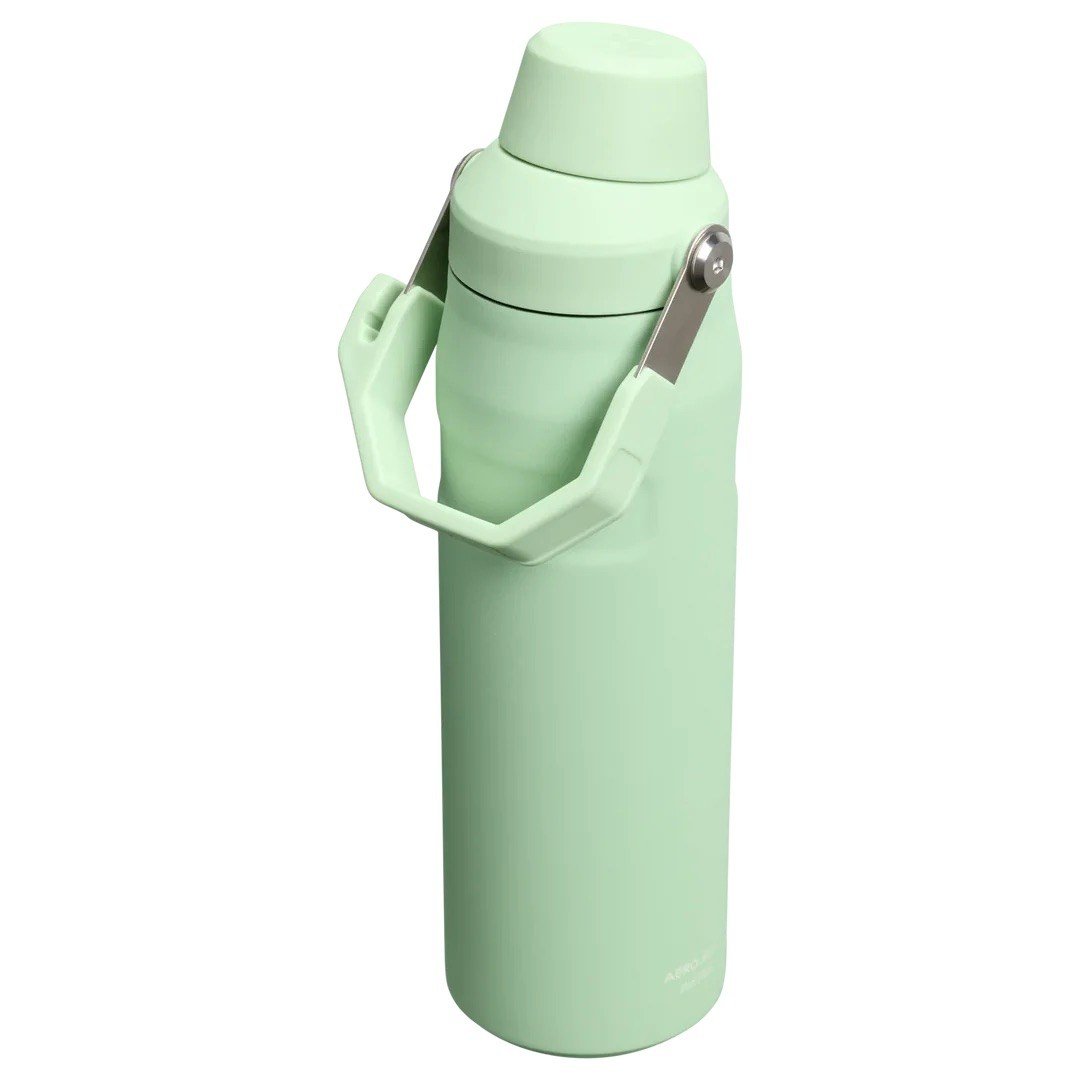 Stanley The IceFlow™ Bottle Fast Flow 0.7L / 24oz - Pistachio