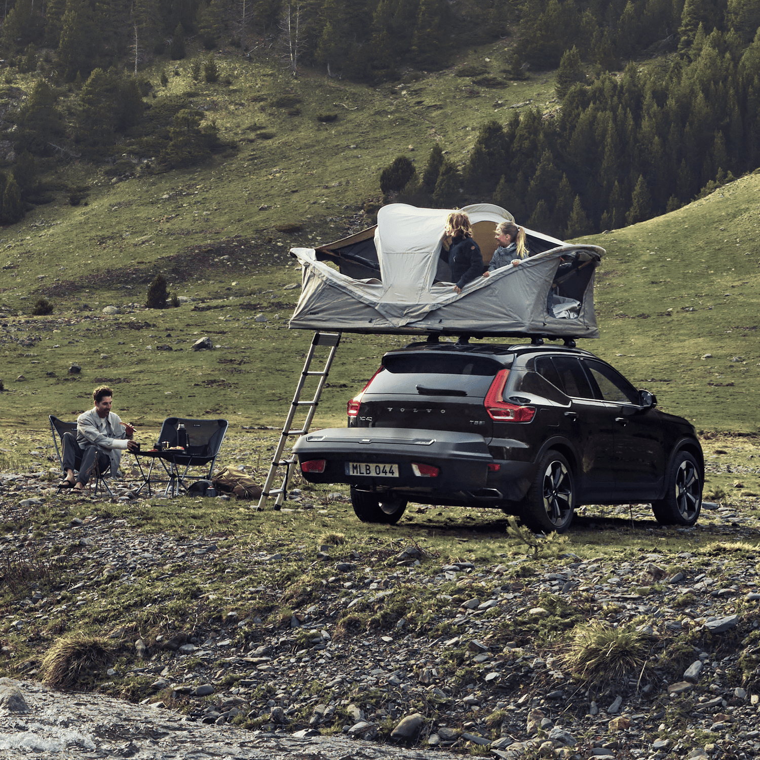 thule-arcos-box-l-ad-4cf.png