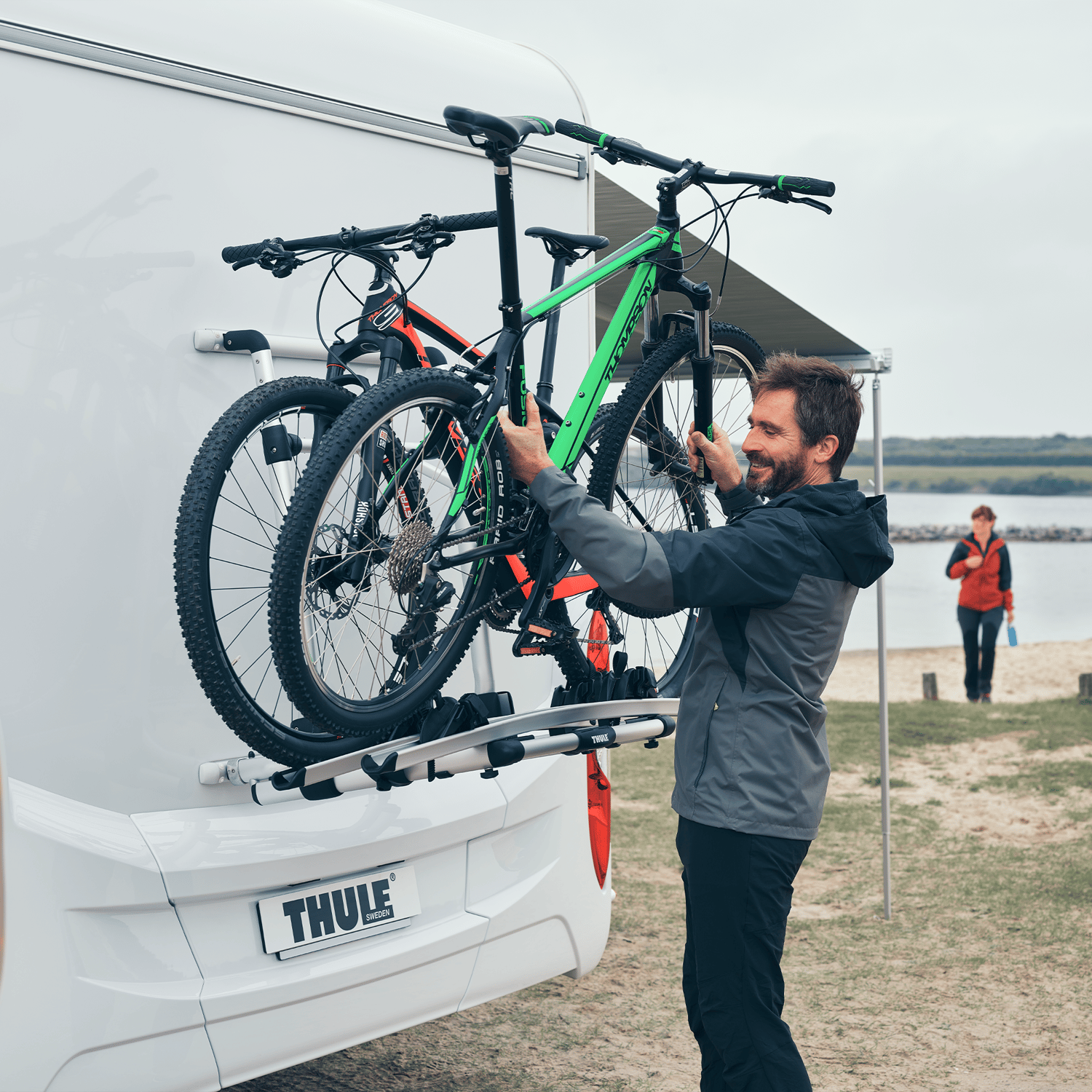 thule-excellent-standard-2c8e8a.png