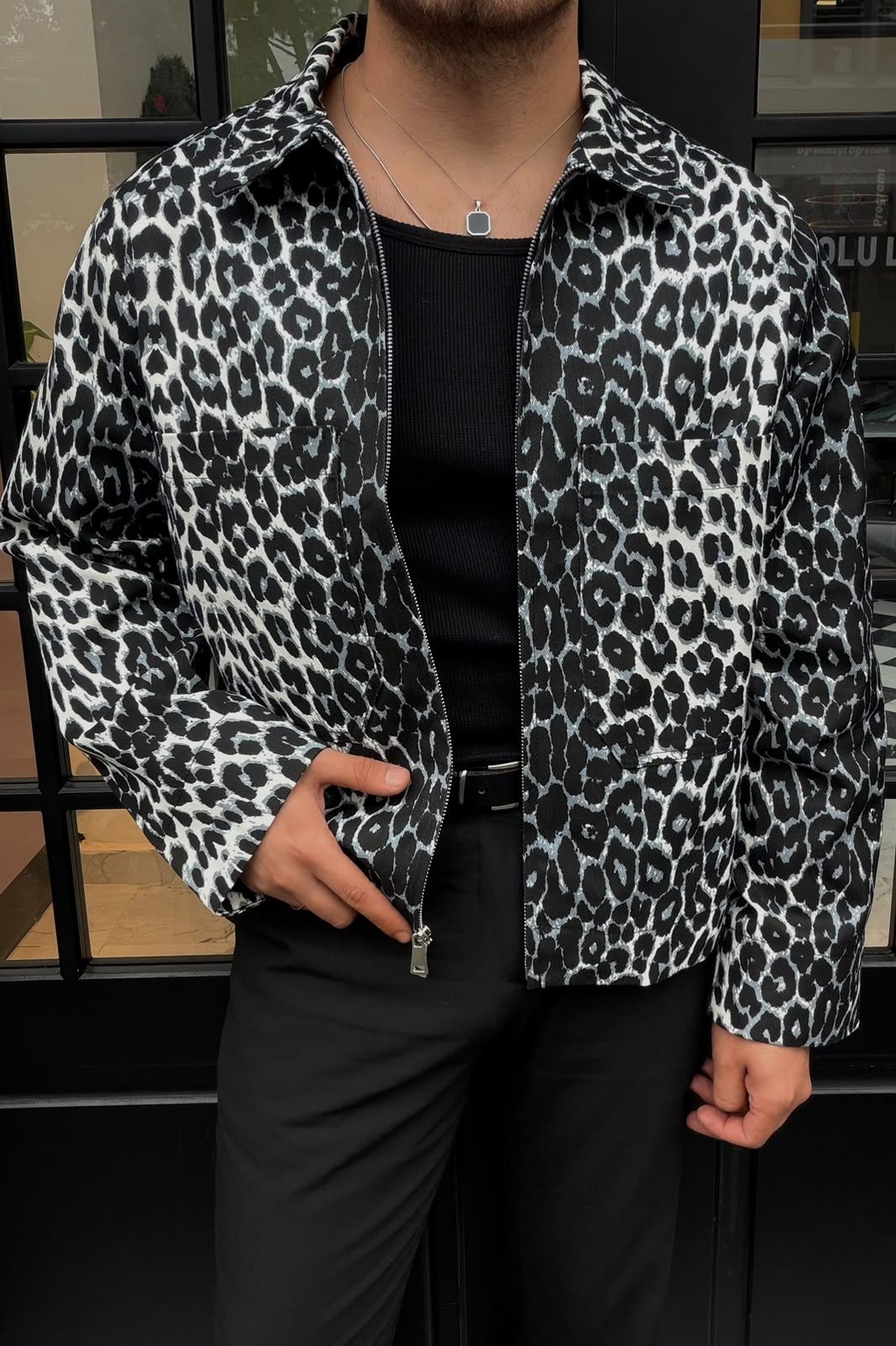 Desenli Fermuarlı Oversize Hafif Crop Ceket Beyaz-Siyah