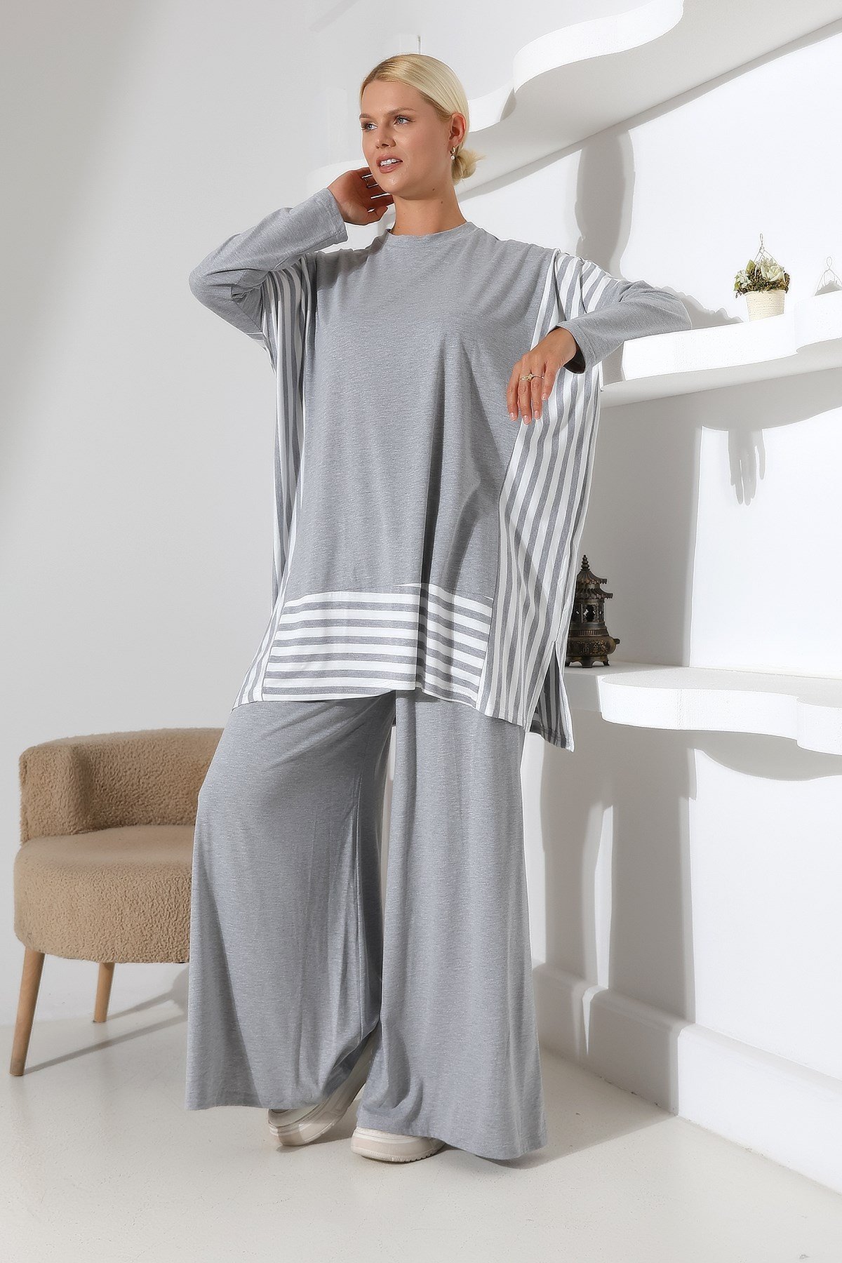 Çizgi Detaylı Oversize Tesettür İkili Takım – Siyah