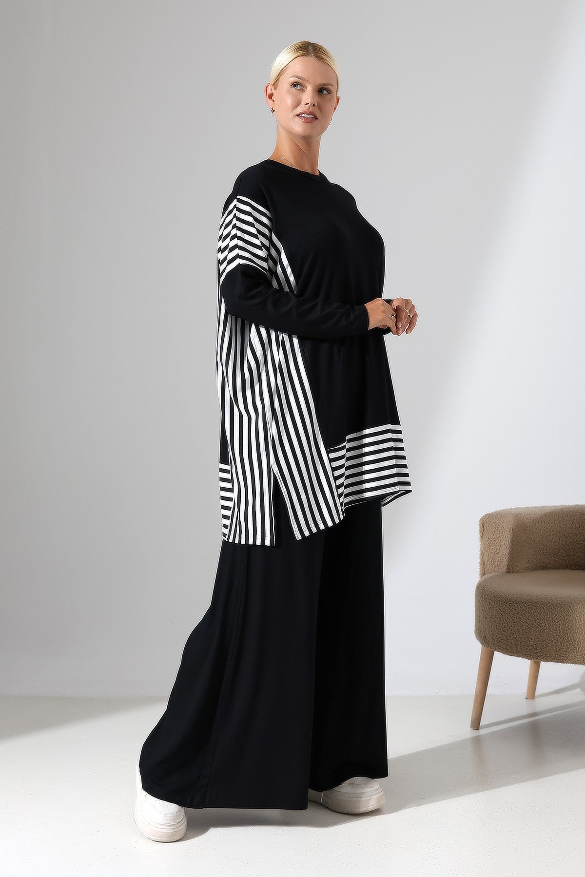 Çizgi Detaylı Oversize Tesettür İkili Takım – Siyah
