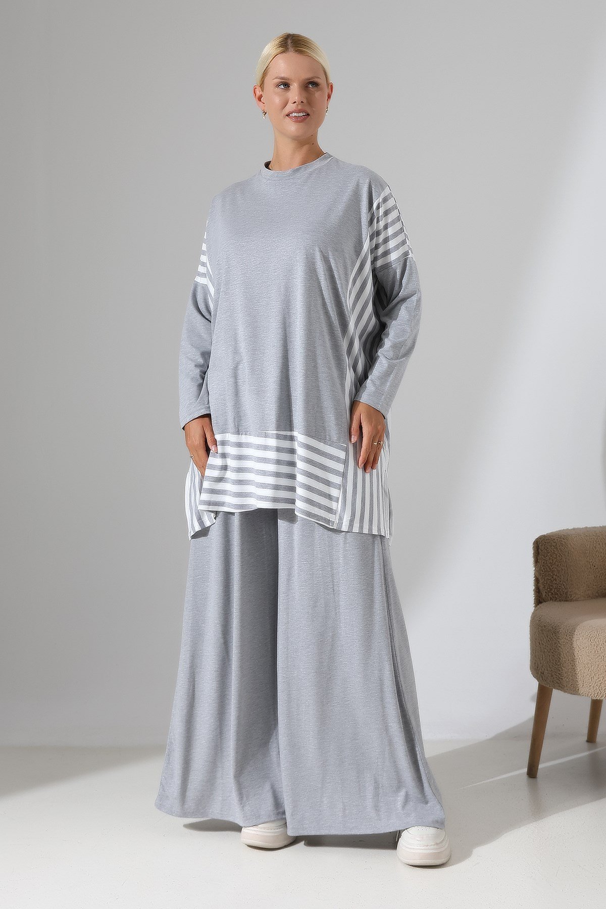 Çizgi Detaylı Oversize Tesettür İkili Takım – Siyah