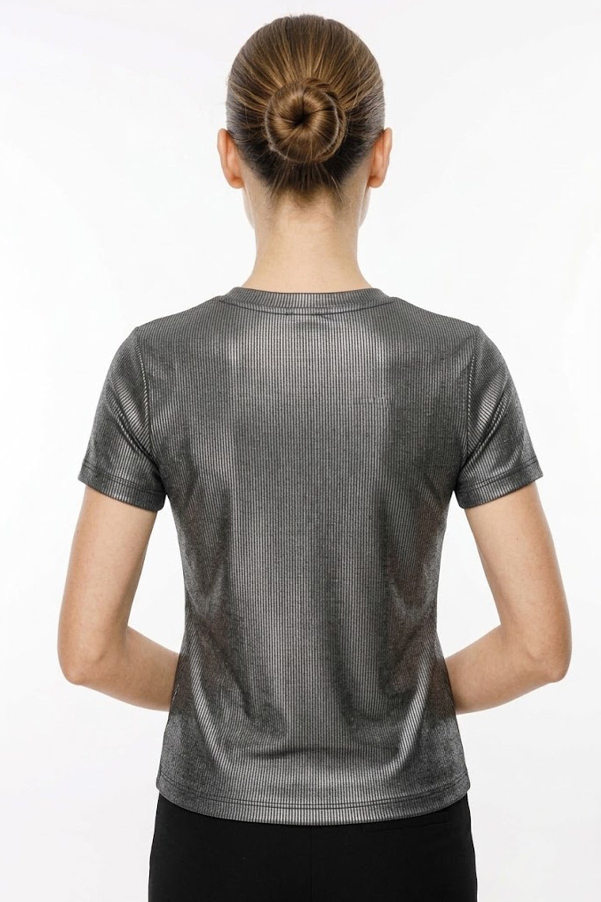 Premium Varaklı Siyah Parlak Örme Tişört - %100 Likralı Tam Esnek Bayan Tshirt