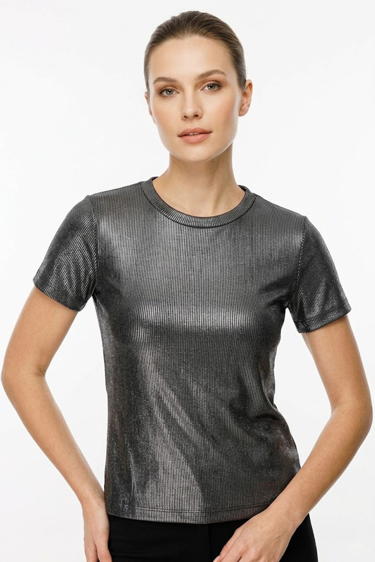 Premium Varaklı Siyah Parlak Örme Tişört - %100 Likralı Tam Esnek Bayan Tshirt